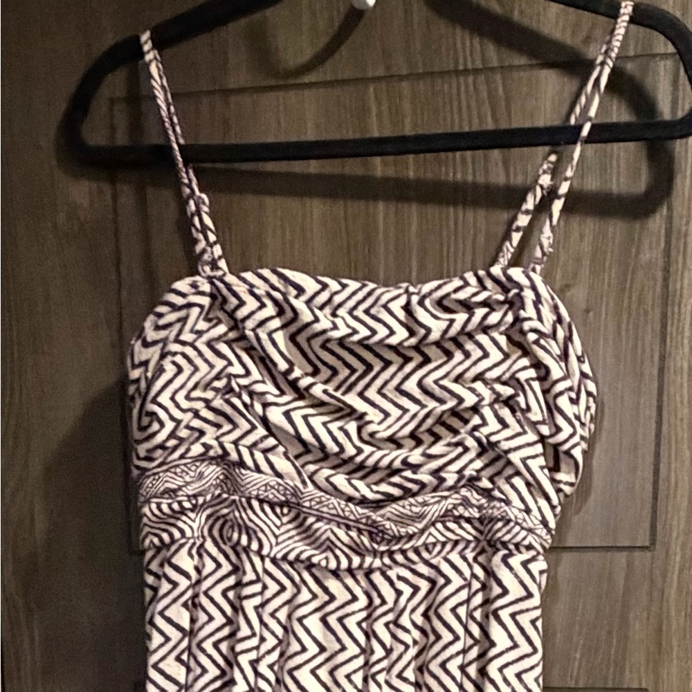 Chic Zigzag Patterned Maxi Dress